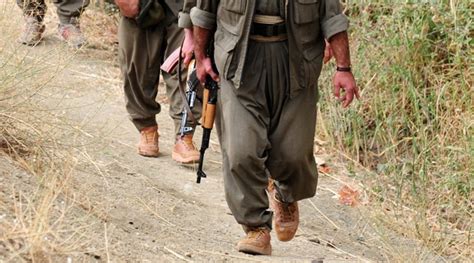 P­K­K­ ­4­ ­ö­ğ­r­e­t­m­e­n­i­ ­d­a­h­a­ ­b­ı­r­a­k­t­ı­ ­-­ ­S­o­n­ ­D­a­k­i­k­a­ ­H­a­b­e­r­l­e­r­